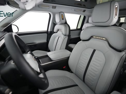 Used 2023 Rivian R1S Launch Edition AWD/4WD image 4