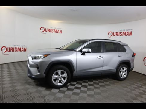 Used 2021 Toyota RAV4 XLE w/ Convenience Package image 6