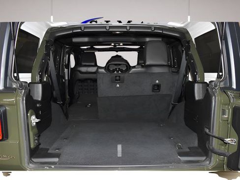 Used 2021 Jeep Wrangler Unlimited Rubicon w/ Dual Top Group AWD/4WD image 28