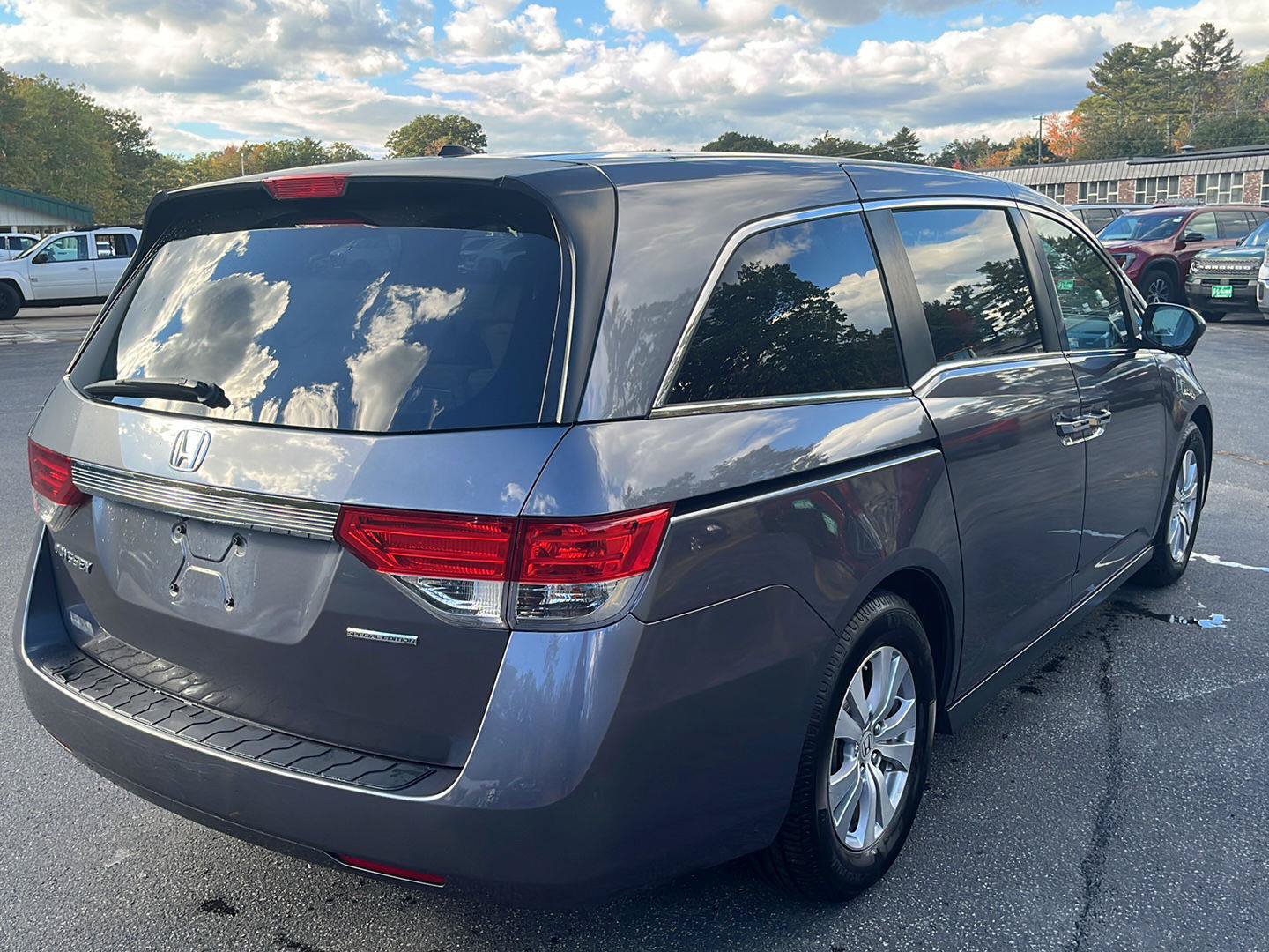 Used 2016 Honda Odyssey SE image 7