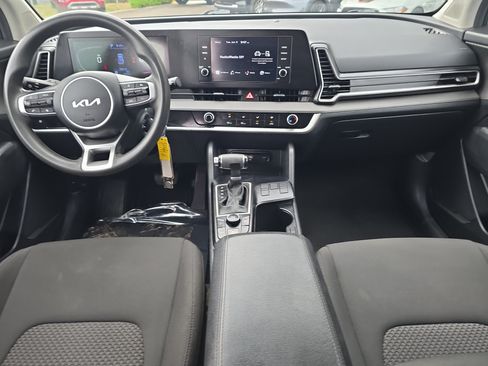Used 2024 Kia Sportage LX FWD image 12