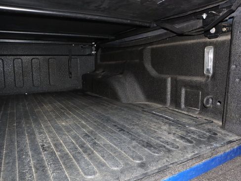 Used 2022 Jeep Gladiator Willys image 15