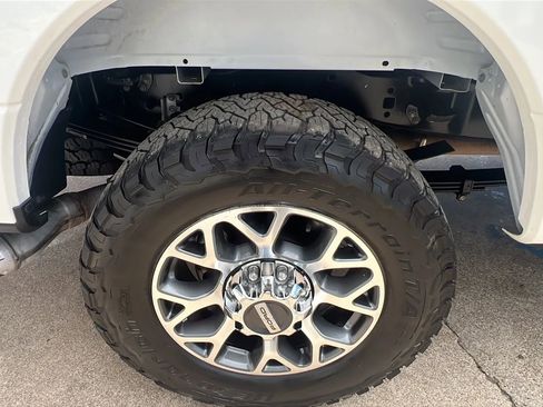 Used 2021 Ford F250 Lariat w/ Lariat Ultimate Package AWD/4WD image 7