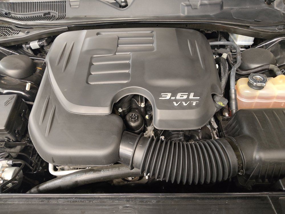 Used 2019 Dodge Challenger SXT RWD image 30