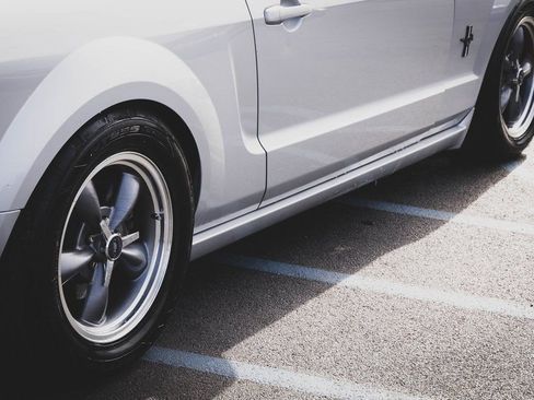 Used 2005 Ford Mustang GT image 25