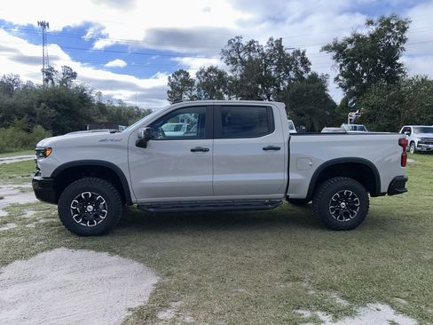 New 2026 Chevrolet Silverado 1500 ZR2 image 2