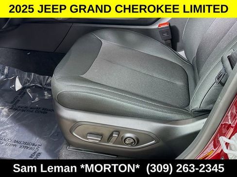 New 2025 Jeep Grand Cherokee L Laredo image 18