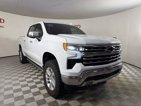 Used 2022 Chevrolet Silverado 1500 LTZ w/ LTZ Premium Package AWD/4WD image 1