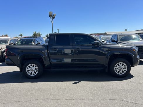 Used 2024 Toyota Tacoma SR5 AWD/4WD image 2