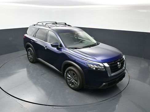 Used 2023 Nissan Pathfinder SV AWD/4WD image 19