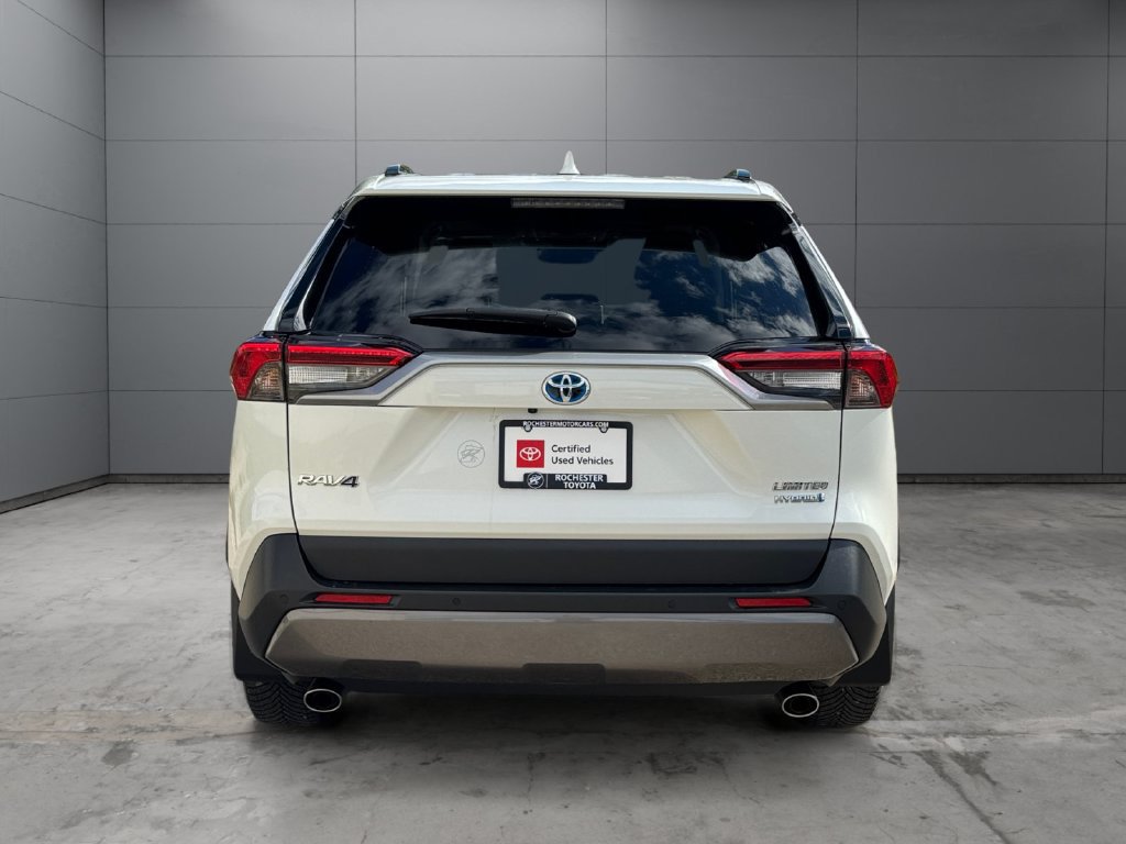 Used 2020 Toyota RAV4 Limited AWD/4WD image 4