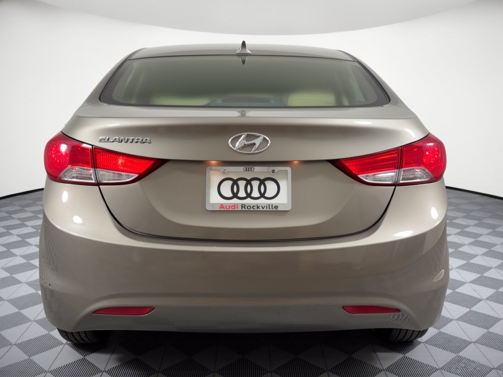Used 2013 Hyundai Elantra GLS w/ Preferred Pkg FWD image 11