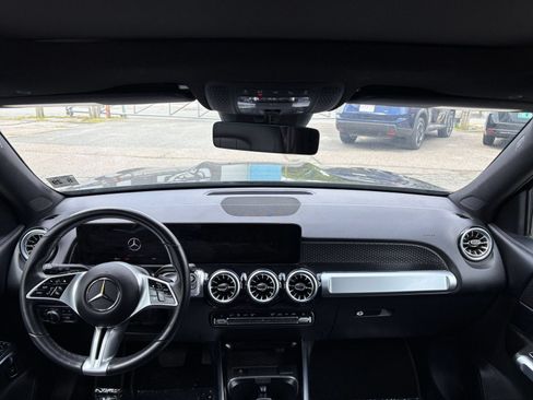 Used 2025 Mercedes-Benz GLB 250 4MATIC image 38