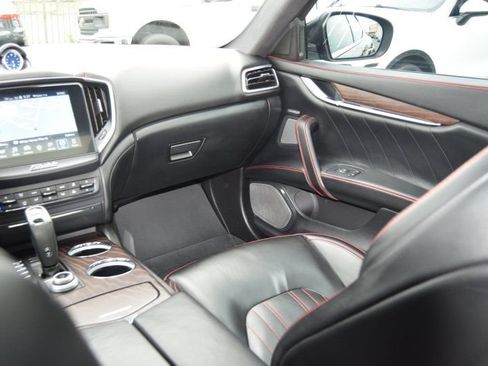 Used 2019 Maserati Ghibli S GranLusso AWD/4WD image 34