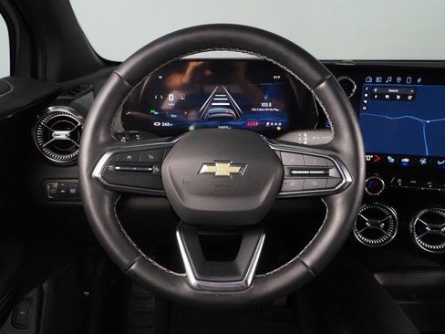 Used 2024 Chevrolet Blazer EV LT image 17