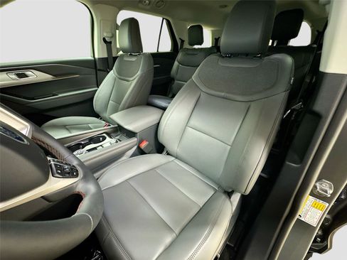 New 2026 Ford Explorer Active w/ Active Comfort Package image 20