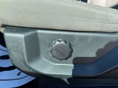 Used 2020 Ford F150 XLT image 14