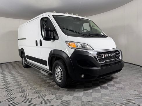 Used 2025 RAM ProMaster 2500 w/ U-Haul Equipment Group FWD image 5