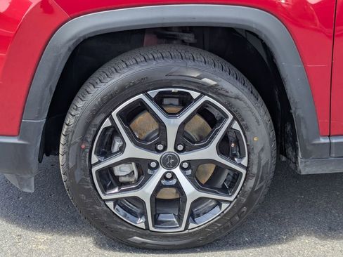 Used 2025 Jeep Compass Limited AWD/4WD image 13