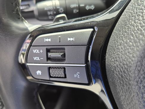 Used 2023 Honda Pilot Touring image 25