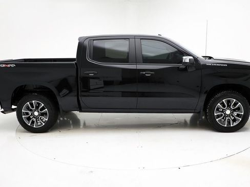 Used 2024 Chevrolet Silverado 1500 LT image 3