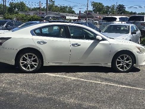 Used 2013 Nissan Maxima 3.5 SV w/ Premium Pkg FWD image 27