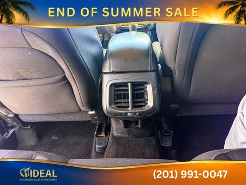 Used 2016 Jeep Cherokee Latitude w/ Cold Weather Group AWD/4WD image 39