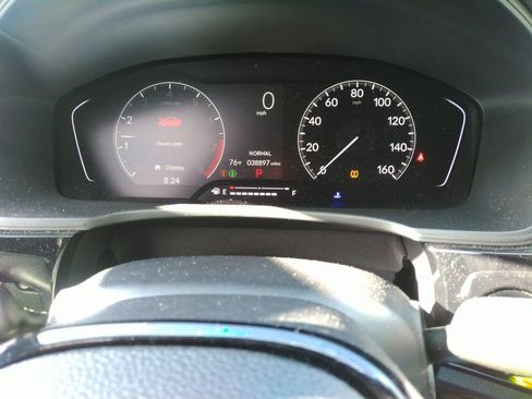 Used 2023 Honda Civic Sport image 2