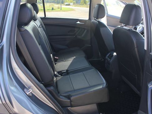 Used 2019 Volkswagen Tiguan S image 35