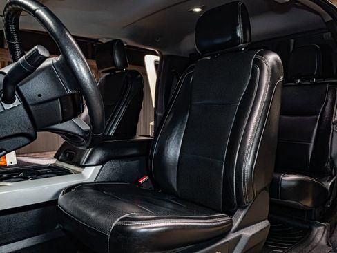 Used 2017 Ford F350 Lariat image 17