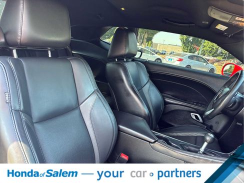 Used 2017 Dodge Challenger R/T Plus RWD image 12