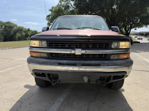 Used 2001 Chevrolet Silverado 1500 LS w/ Off-Road Chassis Pkg AWD/4WD image 2