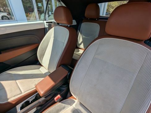 Used 2015 Volkswagen Beetle 1.8T image 12