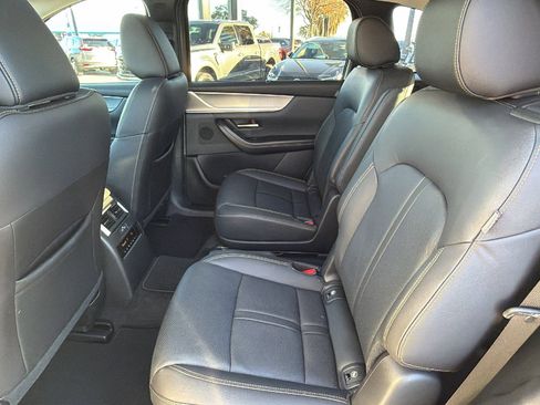 Certified 2025 MAZDA CX-90 3.3 Turbo w/ Preferred Package image 18