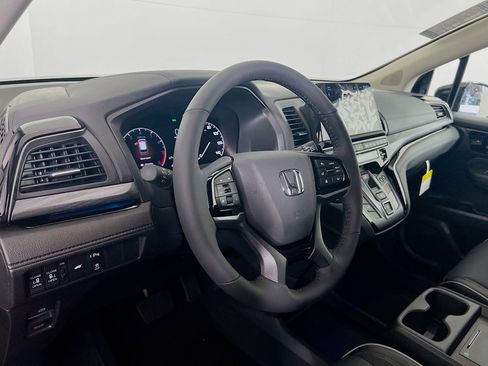 New 2026 Honda Odyssey Elite image 8