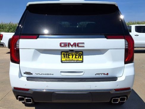 New 2026 GMC Yukon AT4 AWD/4WD image 7