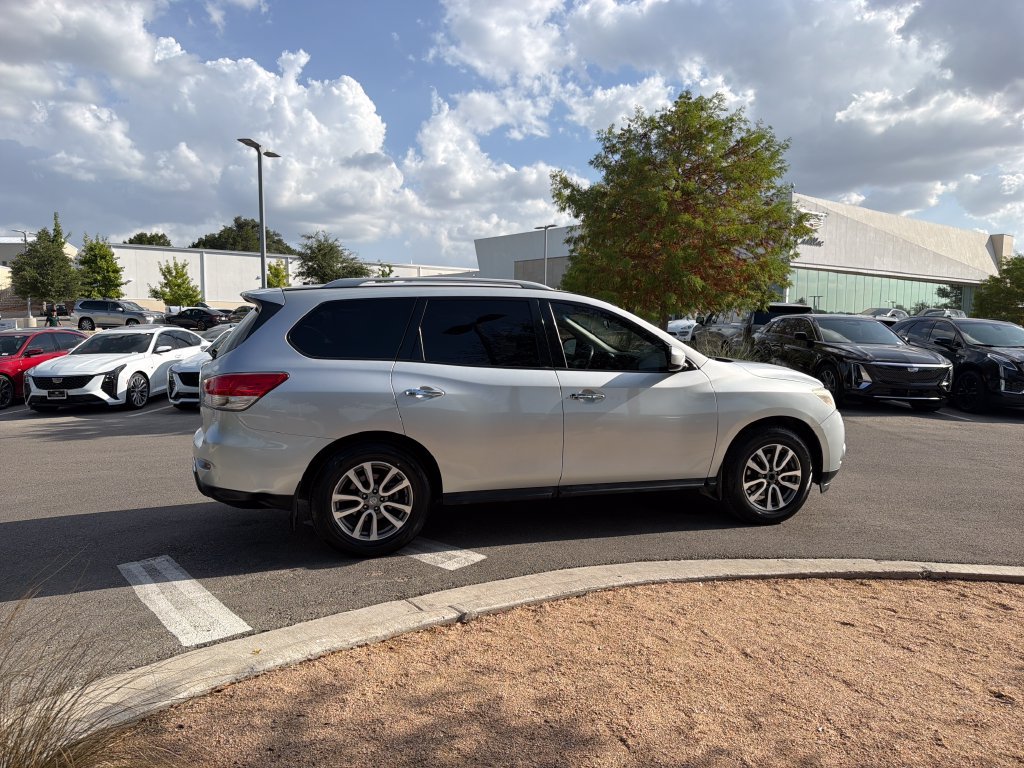 Used 2015 Nissan Pathfinder S FWD image 9