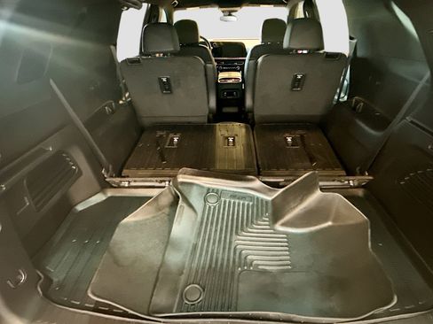 Used 2025 Chevrolet Traverse Z71 w/ Driver Confidence Package image 30