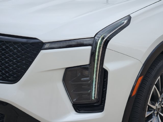 Used 2024 Cadillac XT4 Sport FWD image 9