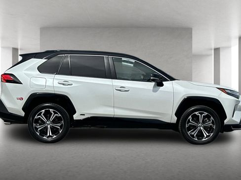 Used 2025 Toyota RAV4 XSE w/ Premium Package AWD/4WD image 3