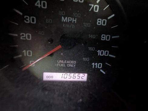 Used 2000 Nissan Frontier 4x4 King Cab V6 image 34