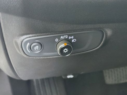 Used 2022 Chevrolet Equinox LT FWD image 16