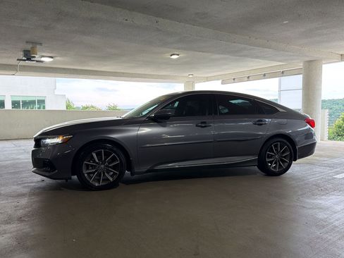 Used 2021 Honda Accord EX-L image 2