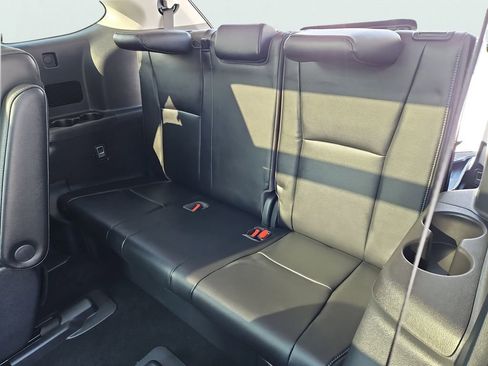 Used 2021 Toyota Highlander Platinum image 38