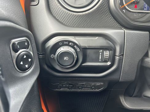 New 2025 Jeep Wrangler Unlimited Rubicon 392 image 17