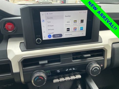 Used 2024 Toyota Tacoma TRD Sport image 12