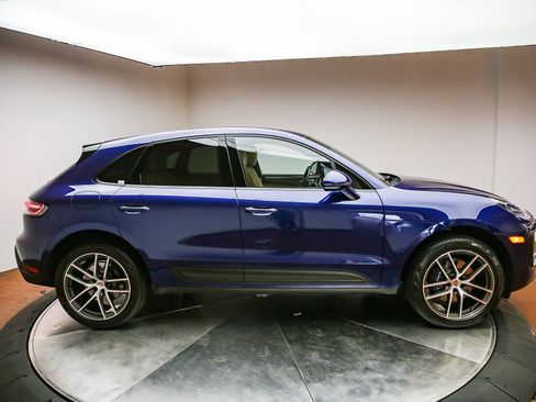 Certified 2026 Porsche Macan AWD/4WD image 5