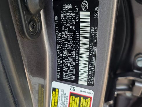 Used 2019 Toyota Camry SE FWD image 32