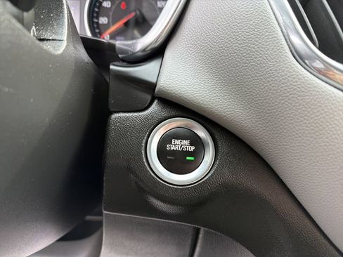 Used 2022 Chevrolet Equinox LT image 23