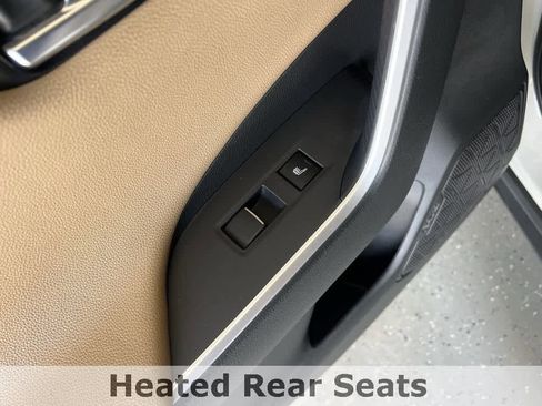 Used 2020 Toyota RAV4 Limited image 26